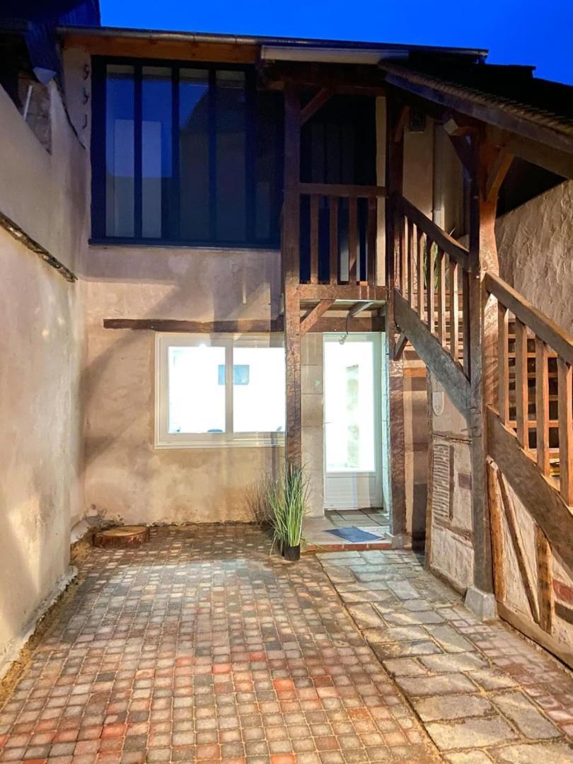 Large T2 On The Road To Chateau D'Amboise Apartment Exterior photo