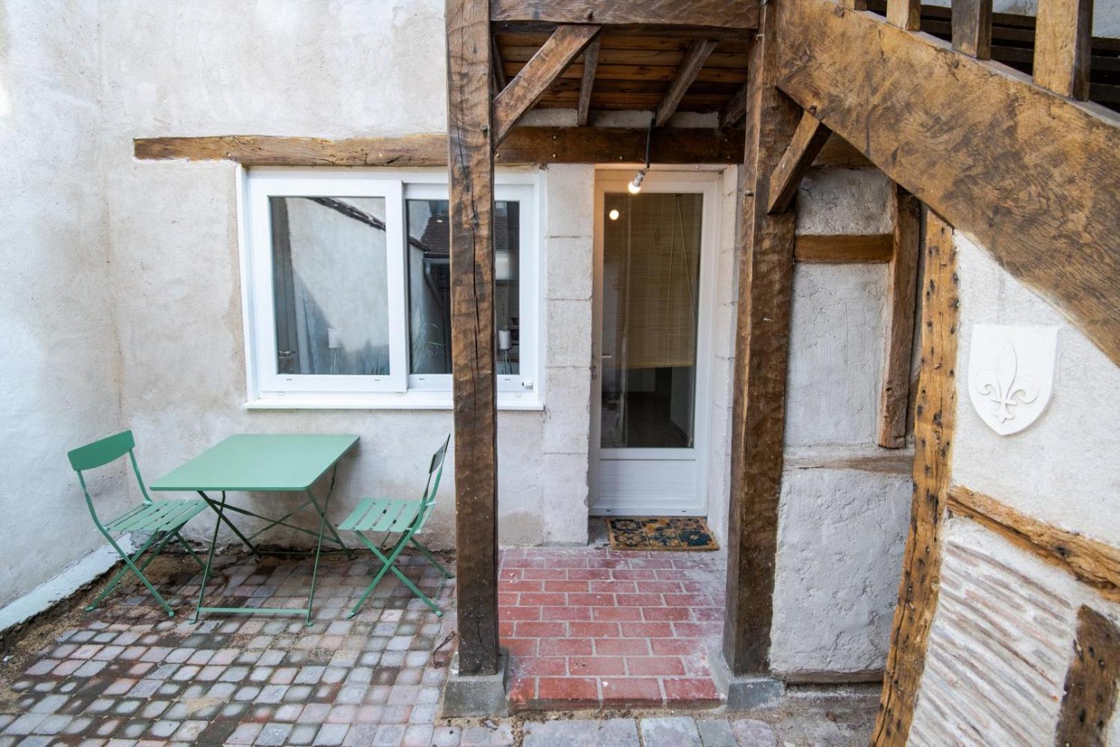 Large T2 On The Road To Chateau D'Amboise Apartment Exterior photo